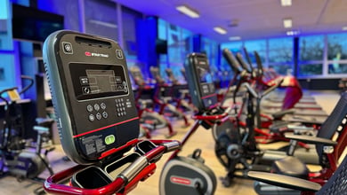 Detailansicht des Displays einer modernen Laufbandmaschine Laufband-Display aus der Nähe