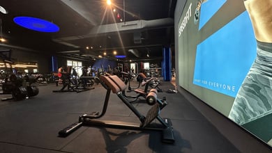 Geräte für effektives Muskeltraining Muskeltrainingsgeräte im Studio