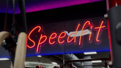 Leuchtende Neonbeschriftung Speedfit Neon-Schild Speedfit