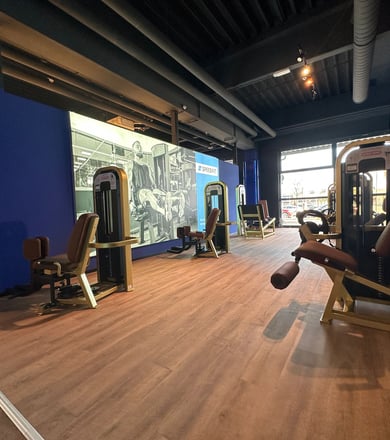 Beintrainingsgeräte im Fitnessstudio
