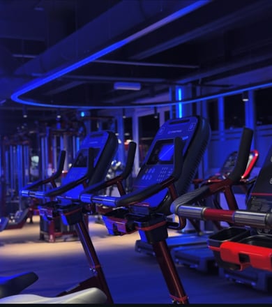 Laufbänder im Fitnessstudio